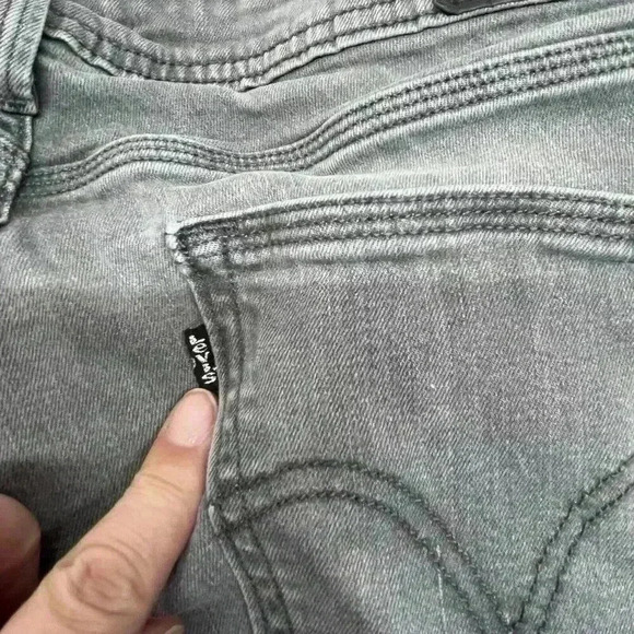 Black Distressed Levi’s Size 14‎ Skinny Stretchy Comfortable - Picture 6 of 8